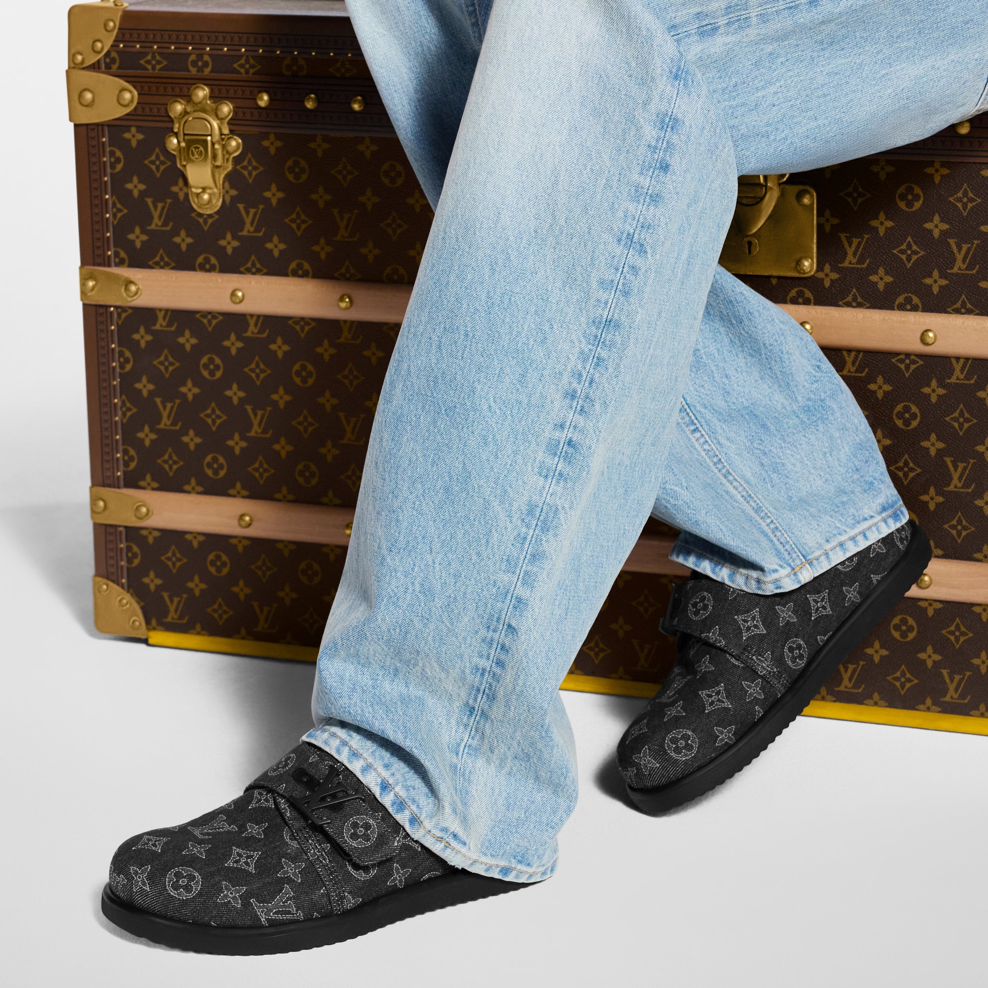 Dép LV Easy Mule  in Đồ Nam