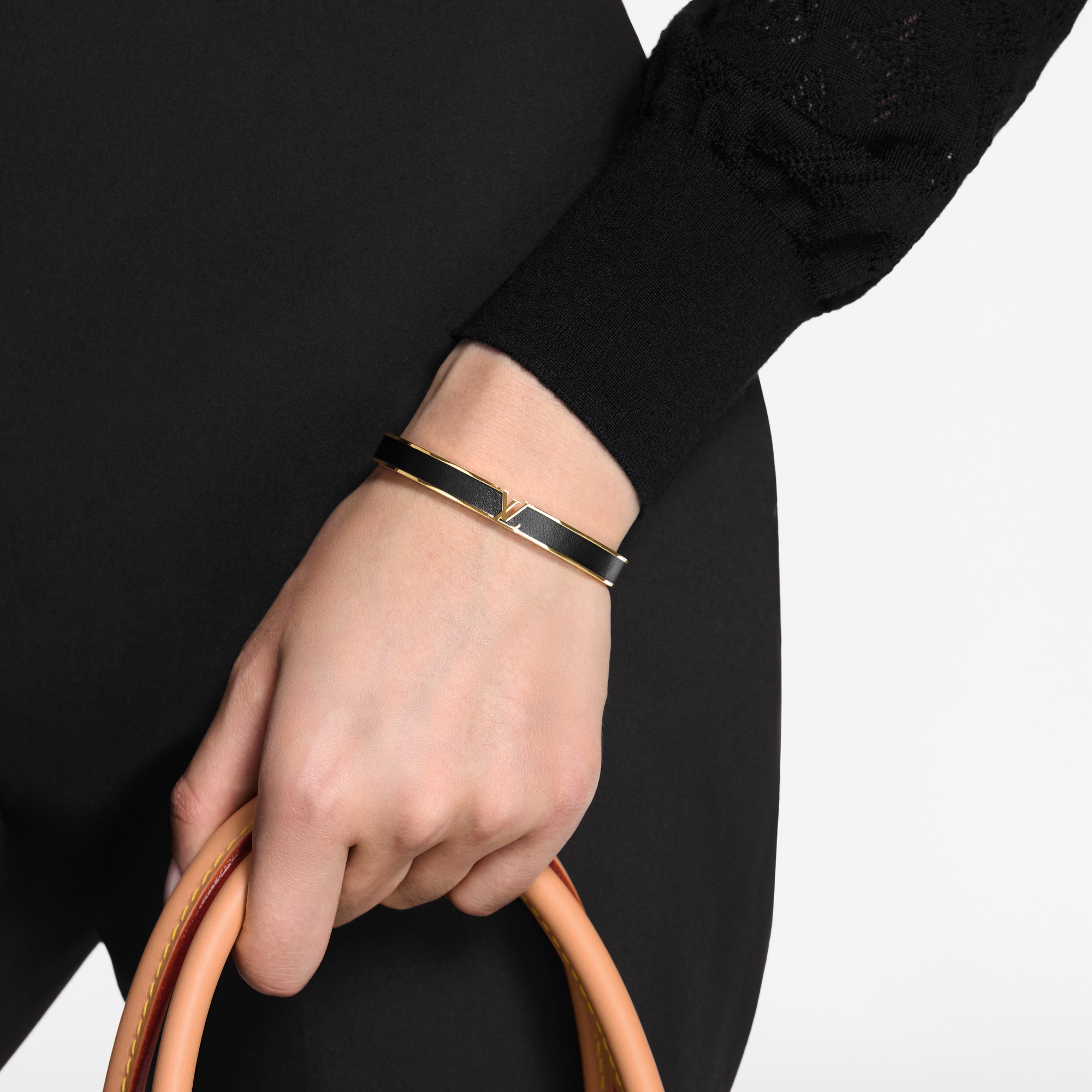 Vòng Tay LV Initiales . in Đồ Nữ