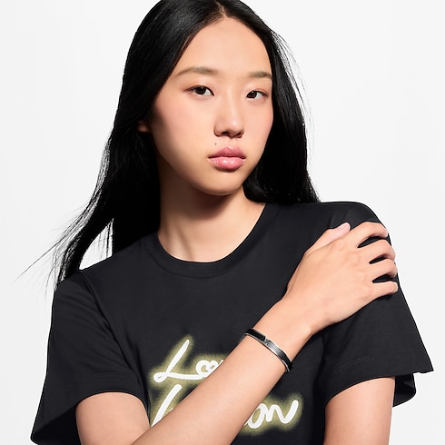 Vòng Tay LV Initiales . in Đồ Nữ's Trang sức thời trang Vòng tay collections by Louis Vuitton (Thu phóng sản phẩm)