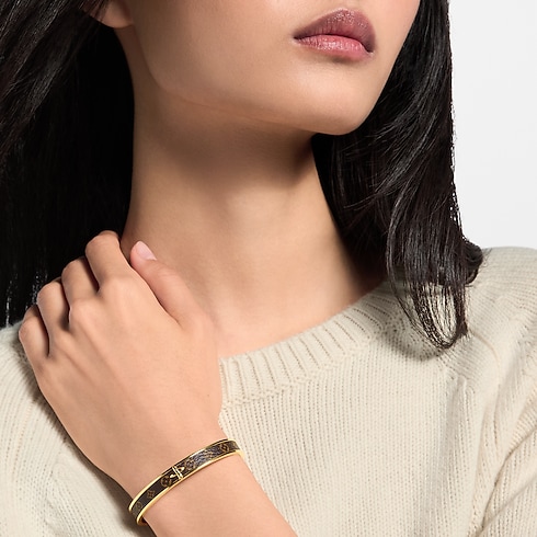 Vòng Tay LV Initiales . in Đồ Nữ's Trang sức thời trang Vòng tay collections by Louis Vuitton (Thu phóng sản phẩm)