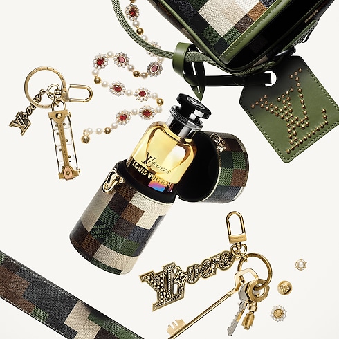 Nước Hoa LV Lovers in Nước hoa và Làm đẹp's Quà tặng Nước hoa } collections by Louis Vuitton (Thu phóng sản phẩm)