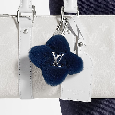 Phụ Kiện Treo Túi LV Lucky Flower . in Đồ Nam's Phụ kiện Móc khóa và Phụ kiện treo túi collections by Louis Vuitton (Thu phóng sản phẩm)