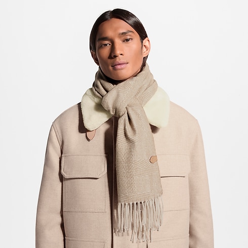 Khăn Quàng LV Malletier . in Đồ Nam's Phụ kiện Khăn quàng collections by Louis Vuitton (Thu phóng sản phẩm)