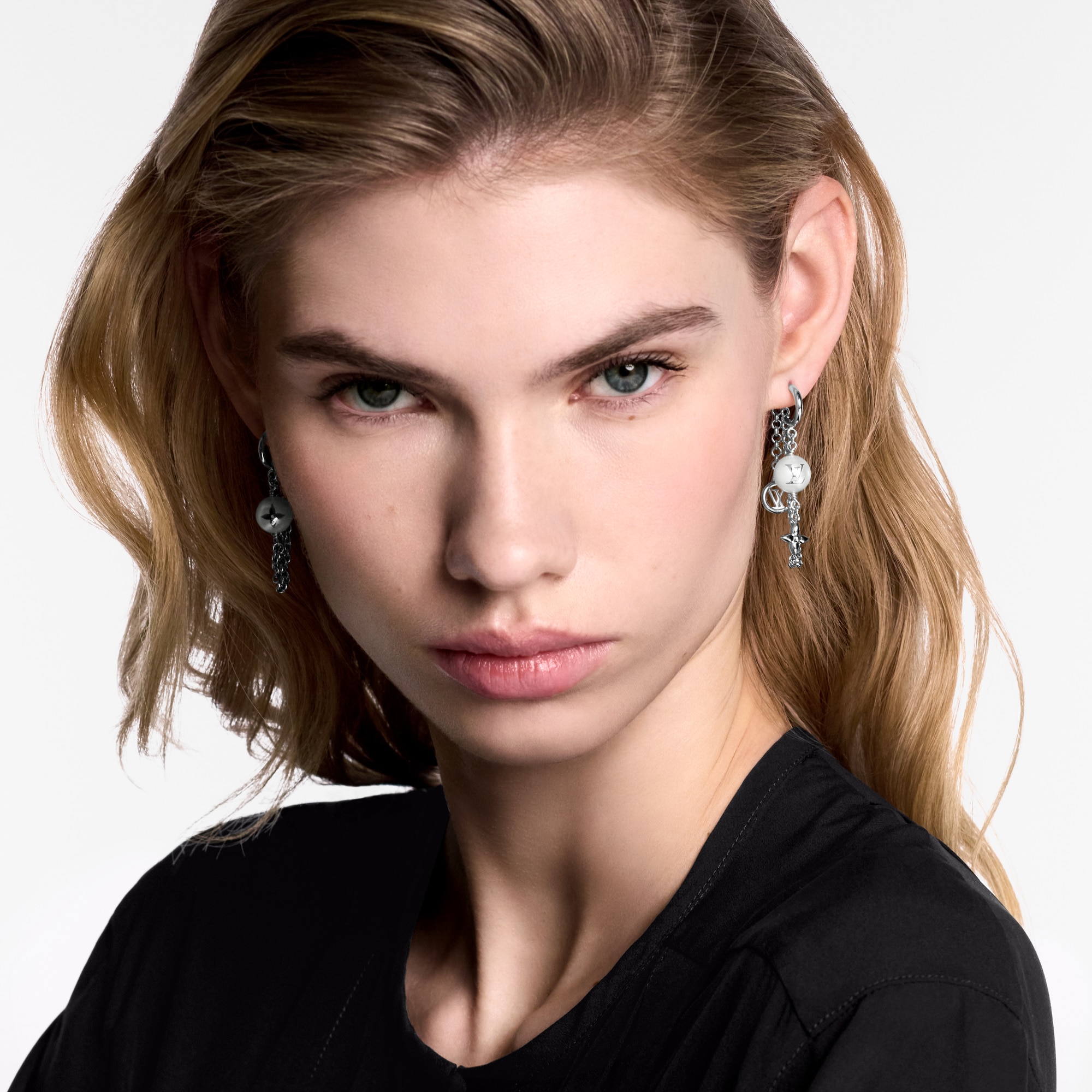 Khuyên Tai LV Mix Chains . in Đồ Nữ