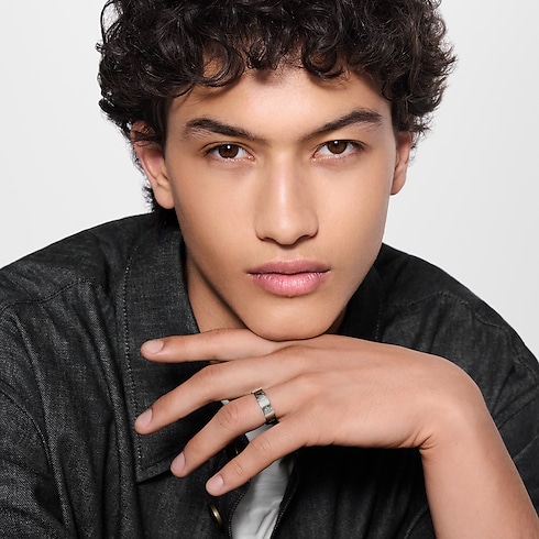 Nhẫn LV Mosaic Thin . in Đồ Nam's Trang sức thời trang Nhẫn collections by Louis Vuitton (Thu phóng sản phẩm)