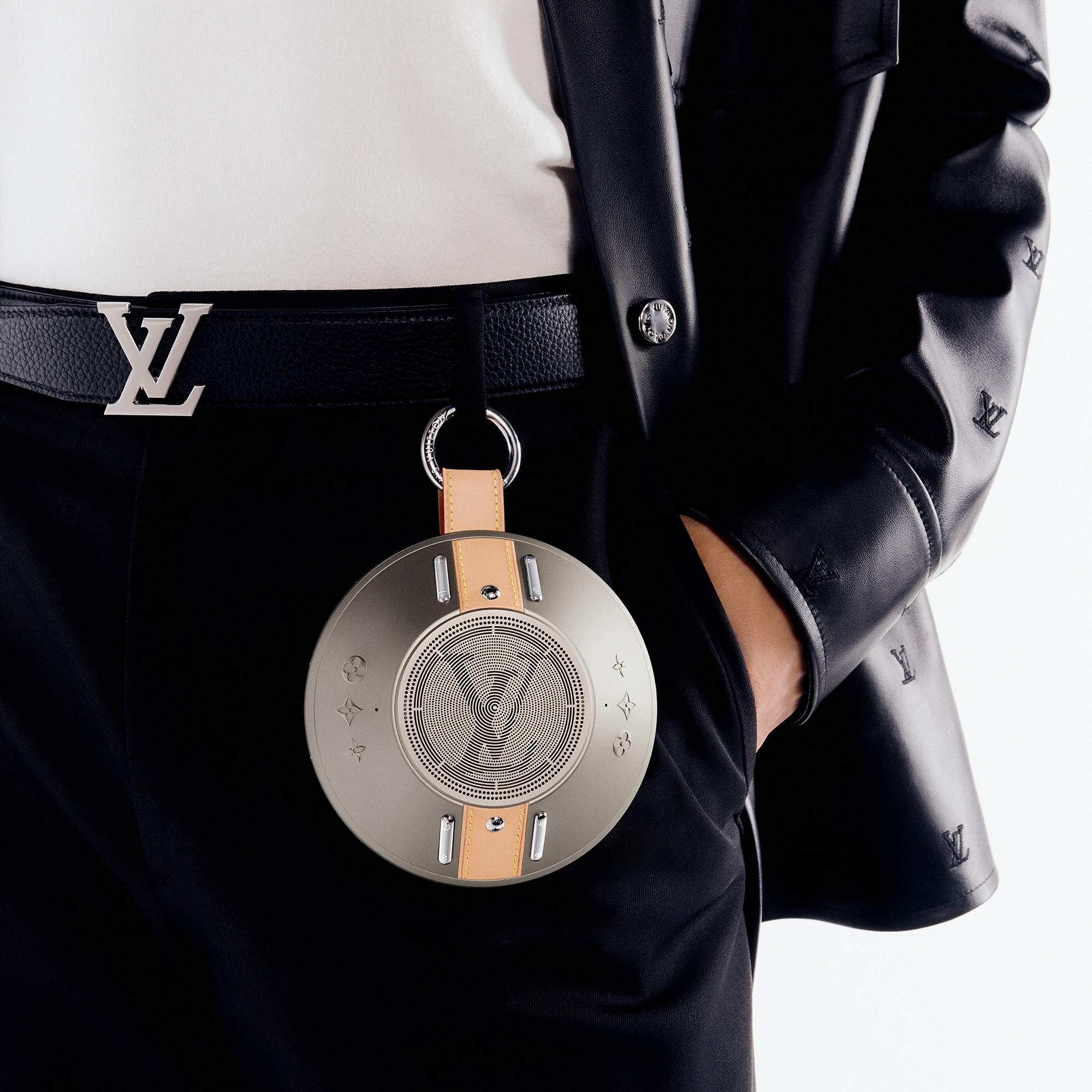 Loa Không Dây LV Nanogram Silver  in Les Extraordinaires