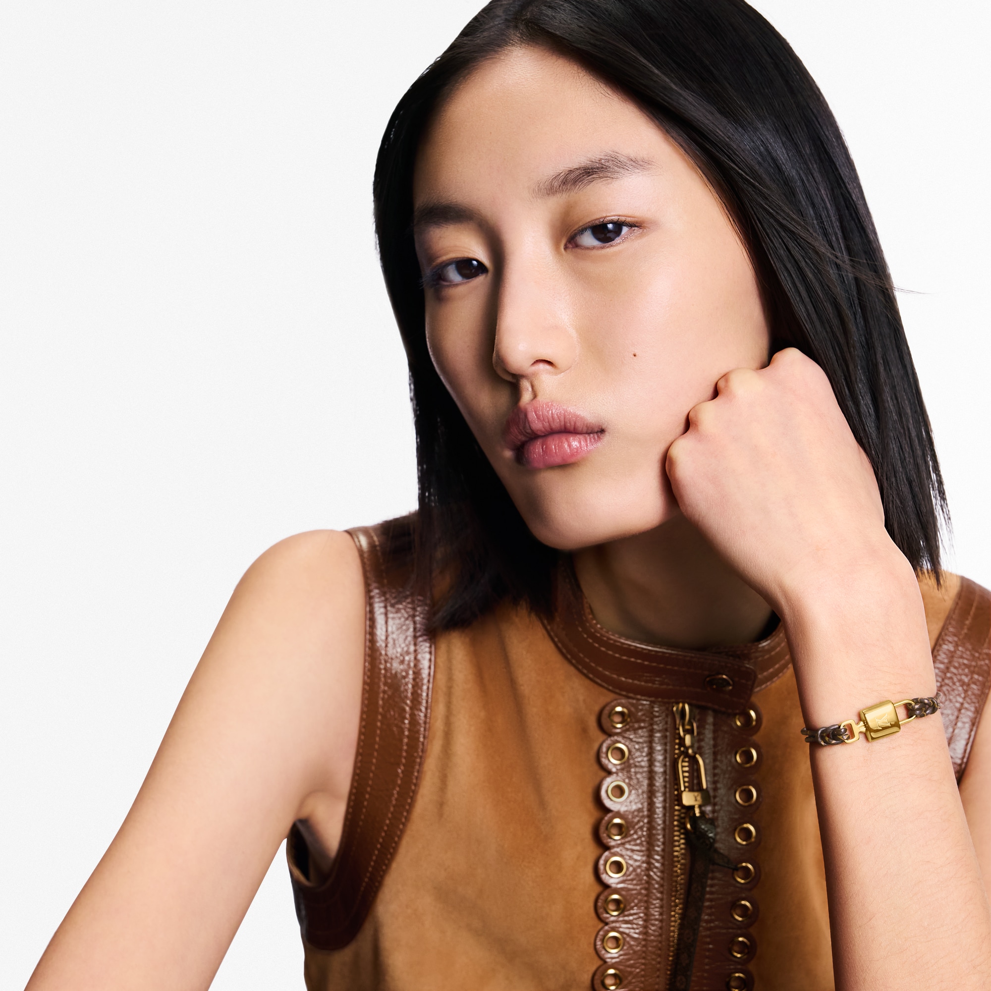 Vòng Tay LV Padlock  in Đồ Nữ