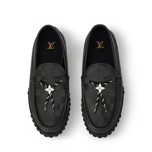 Giày LV Racer Mocassin in Đồ Nam's Giày Giày lười và Giày Moccasin collections by Louis Vuitton (Thu phóng sản phẩm)