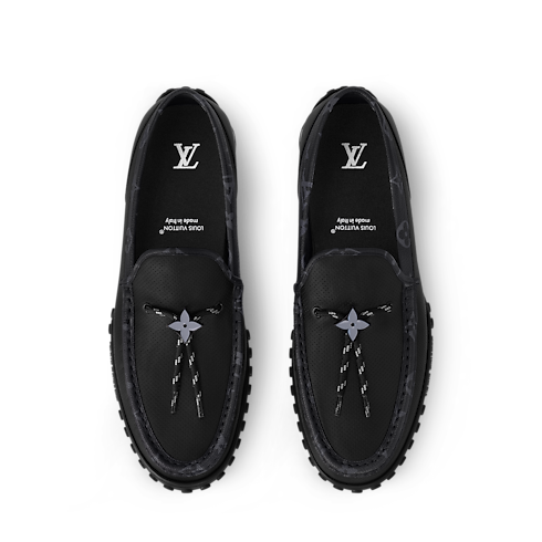 Giày LV Racer Mocassin in Đồ Nam's Giày Giày lười và Giày Moccasin collections by Louis Vuitton (Thu phóng sản phẩm)