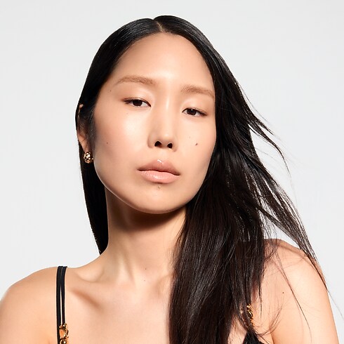 LV Rouge - Lõi Son Satin in Nước hoa và Làm đẹp's Son môi } collections by Louis Vuitton (Thu phóng sản phẩm)