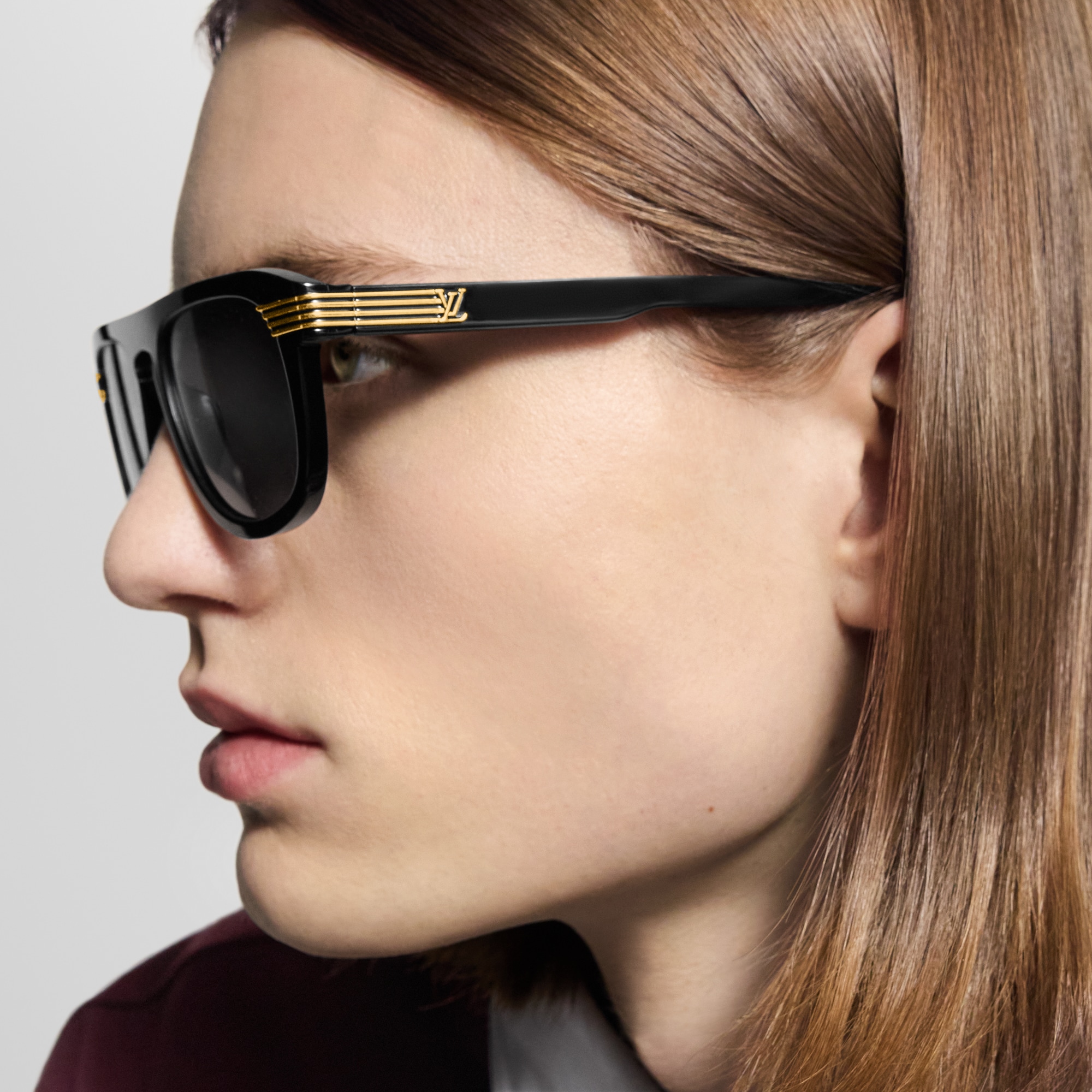 LV Slide Round Square Sunglasses . in Đồ Nam