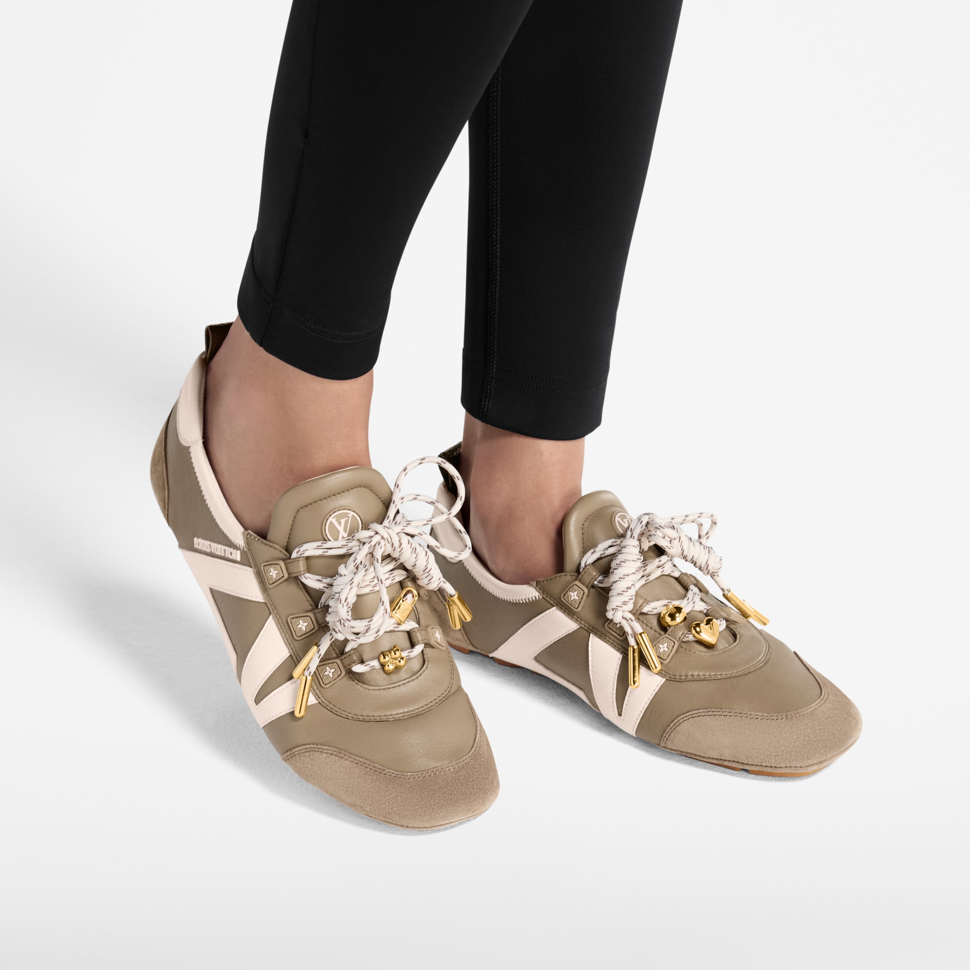 Giày LV Sneakerina  in Đồ Nữ