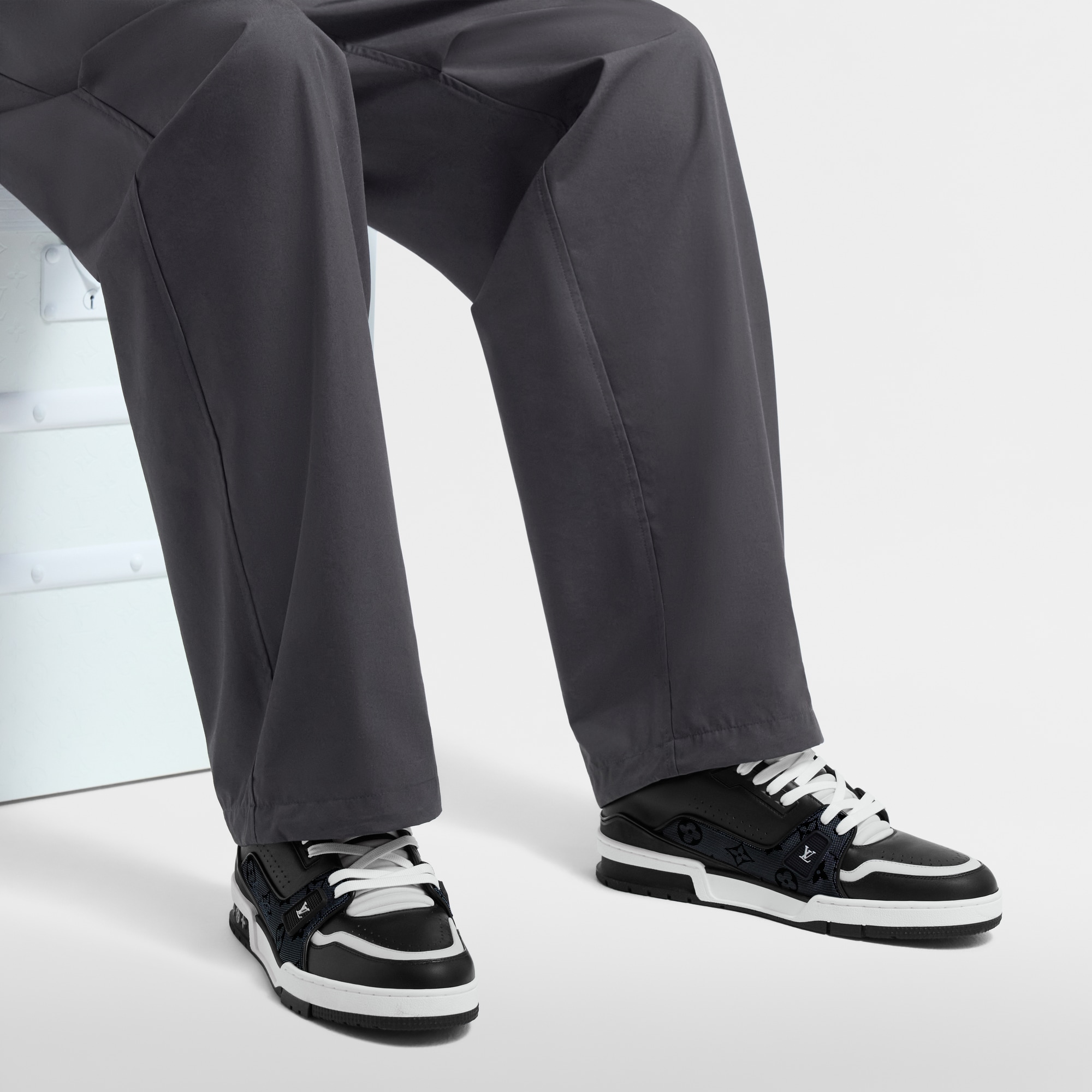 Giày Thể Thao LV Trainer  in Đồ Nam