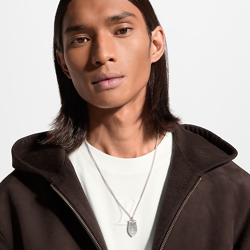 Vòng Cổ LV Trunk . in Đồ Nam's Phụ kiện Xem tất cả sản phẩm collections by Louis Vuitton (Thu phóng sản phẩm)