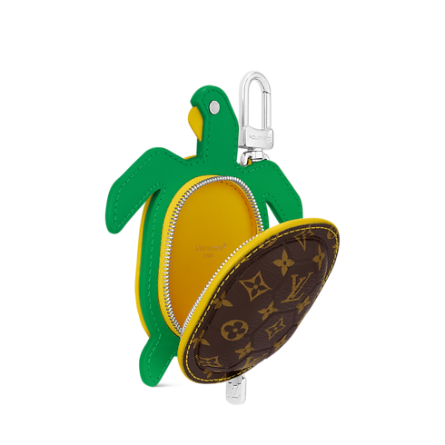 Phụ Kiện Treo Túi LV Turtle . in Đồ Nam's Phụ kiện Móc khóa và Phụ kiện treo túi collections by Louis Vuitton (Thu phóng sản phẩm)
