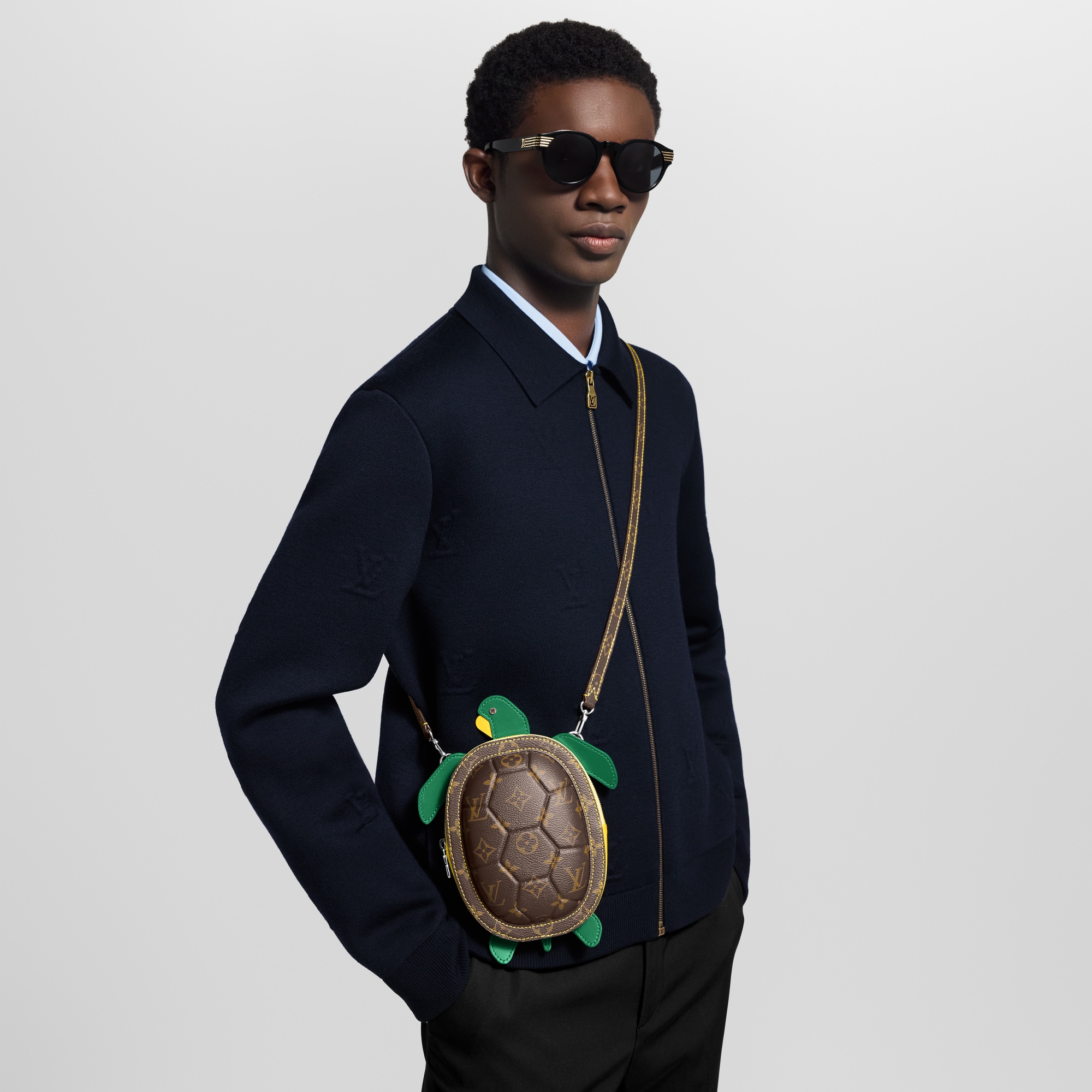 Túi LV Turtle Các loại Monogram Canvas khác in Đồ Nam