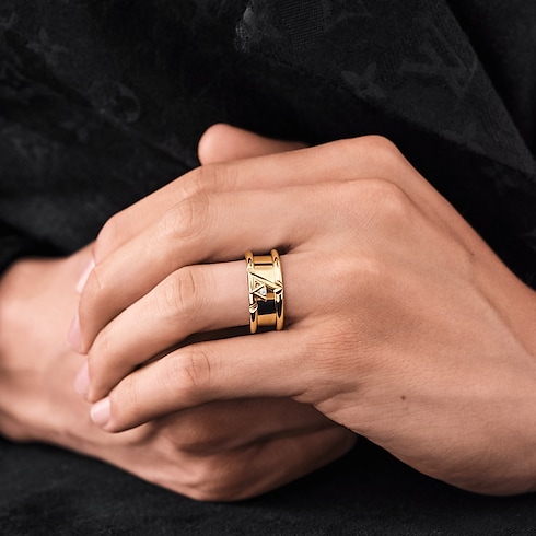 Nhẫn LV Volt One Band in Trang sức's Danh mục sản phẩm Tất cả Trang sức collections by Louis Vuitton (Thu phóng sản phẩm)