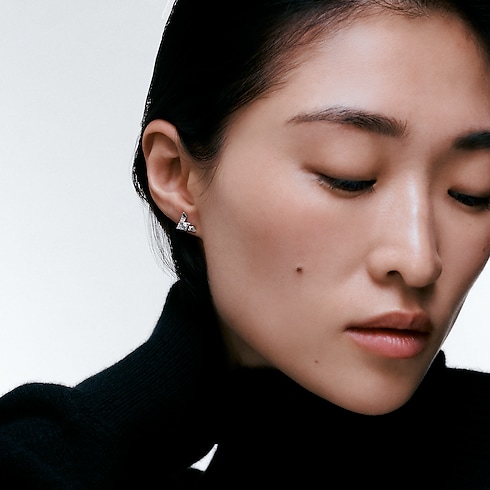 Khuyên Tai LV Volt One - Một Chiếc in Trang sức's Danh mục sản phẩm Khuyên tai collections by Louis Vuitton (Thu phóng sản phẩm)