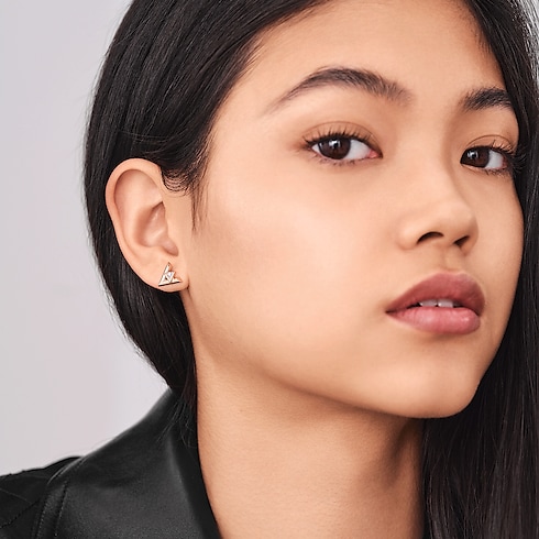 Khuyên Tai LV Volt One - Một Chiếc in Trang sức's Danh mục sản phẩm Tất cả Trang sức collections by Louis Vuitton (Thu phóng sản phẩm)