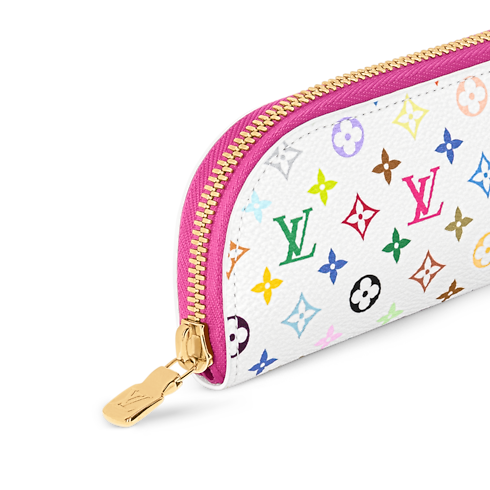 Túi Đựng Bút Charlotte Monogram Multicolor LV x TM in Rương, Phụ kiện du lịch và Trang trí nội thất's Văn phòng phẩm Sách bìa cứng collections by Louis Vuitton (Thu phóng sản phẩm)