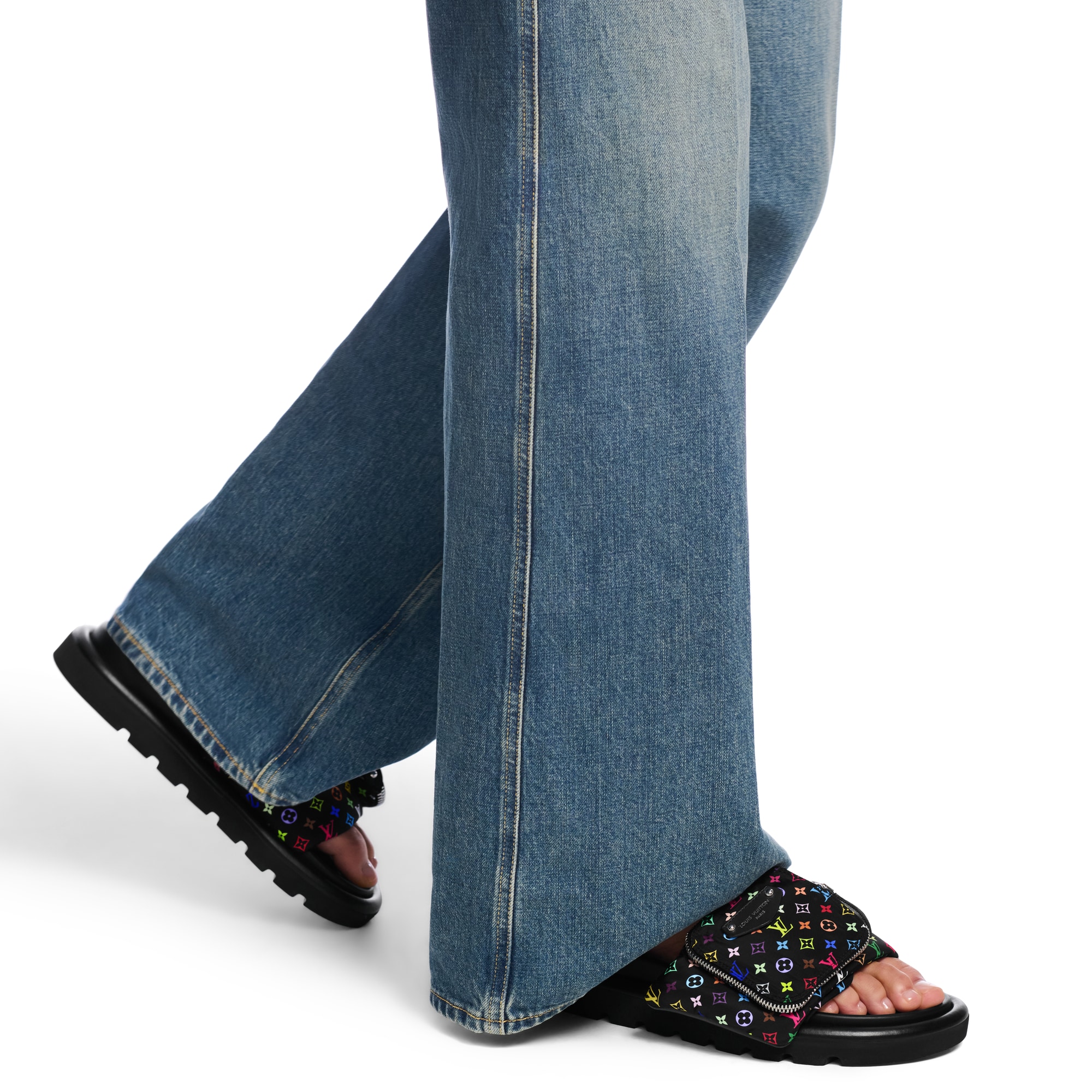 Dép Pool Pillow Flat Comfort Mule LV x TM  in Đồ Nữ