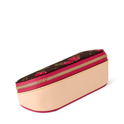 Túi Đựng Mắt Kính LV x TM . in Rương, Phụ kiện du lịch và Trang trí nội thất's Thể thao và Giải trí } collections by Louis Vuitton (Thu phóng sản phẩm)