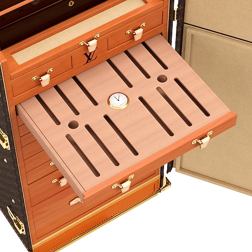 Rương Cigar Monogram in Đồ Nam's Du lịch Make it yours collections by Louis Vuitton (Thu phóng sản phẩm)