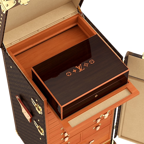 Rương Cigar Monogram in Đồ Nam's Du lịch Make it yours collections by Louis Vuitton (Thu phóng sản phẩm)