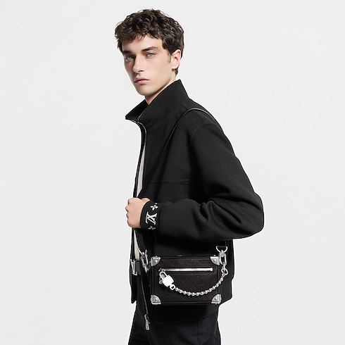 Túi Dạng Hộp Mini Soft Trunk Taurillon Monogram in Túi và Phụ kiện bằng da's Túi xách nam Túi biểu tượng collections by Louis Vuitton (Thu phóng sản phẩm)
