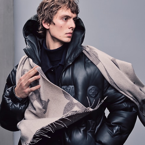 Khăn Quàng Monogram Giant . in Đồ Nam's Phụ kiện New This Season collections by Louis Vuitton (Thu phóng sản phẩm)