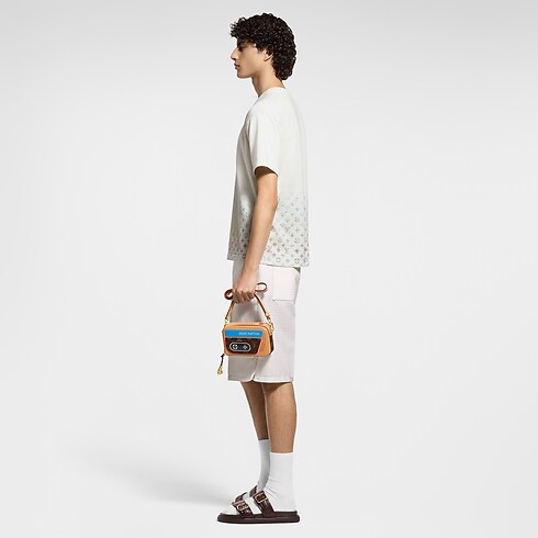 Áo Dệt Kim in Đồ Nam's Trang phục Áo dệt kim và Áo nỉ collections by Louis Vuitton (Thu phóng sản phẩm)