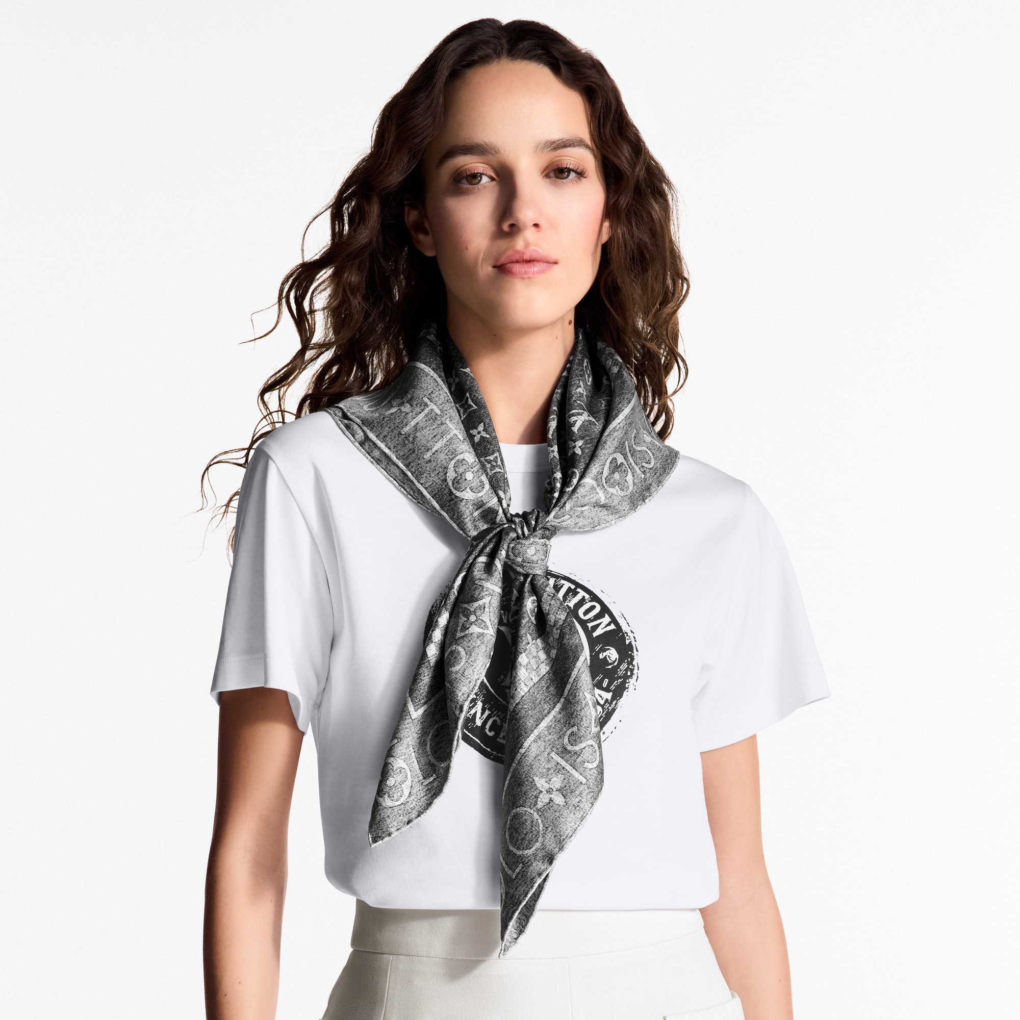 Khăn Lụa Vuông Monogram Infinity Denim 90 . in Đồ Nữ