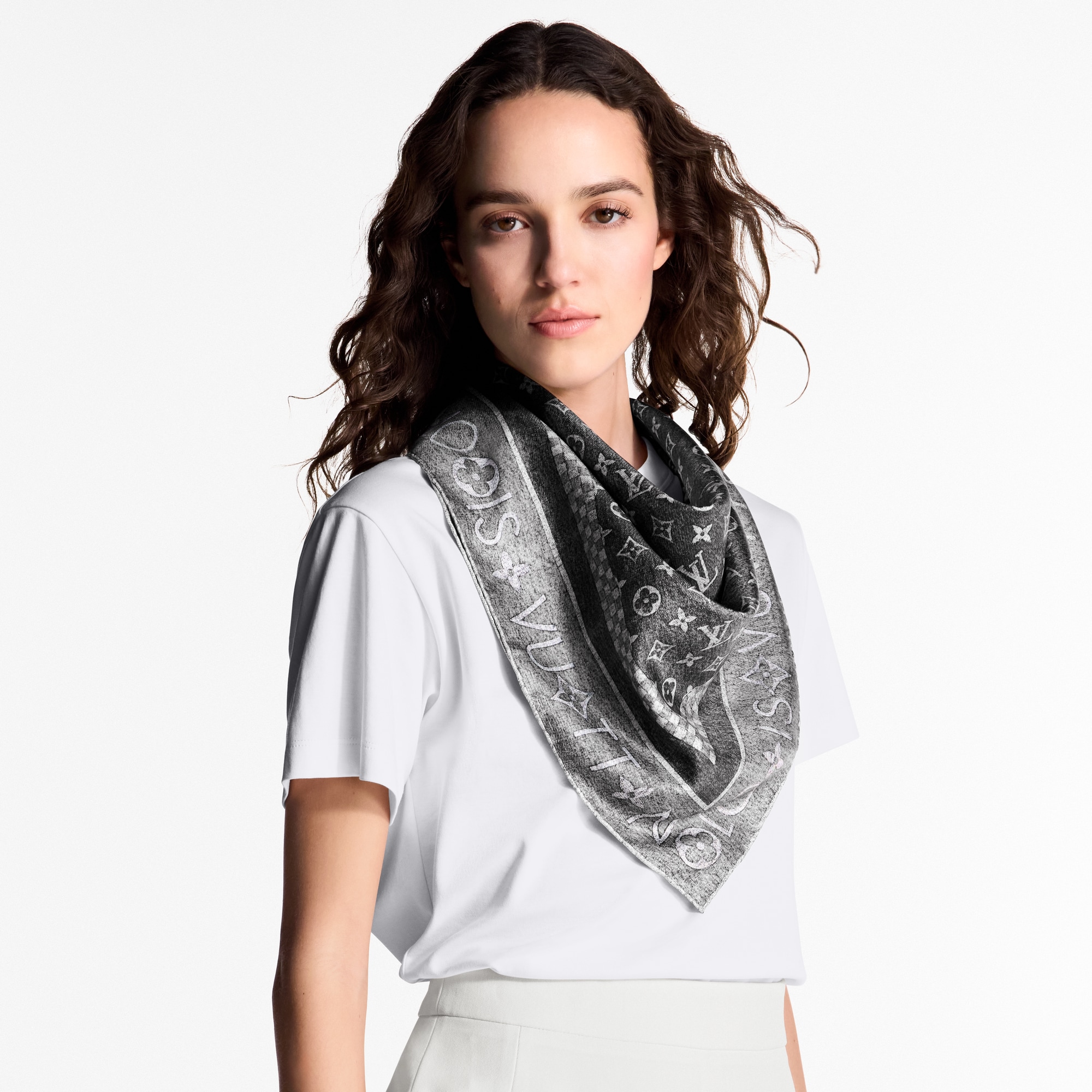 Khăn Lụa Vuông Monogram Infinity Denim 90 . in Đồ Nữ