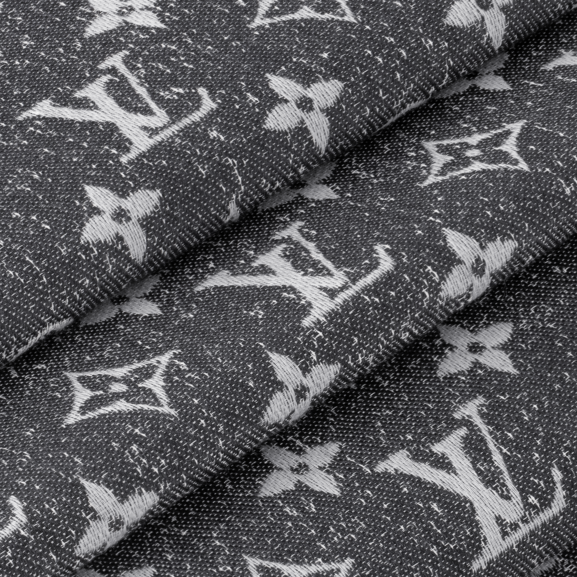 Khăn Choàng Họa Tiết Monogram . in Đồ Nữ