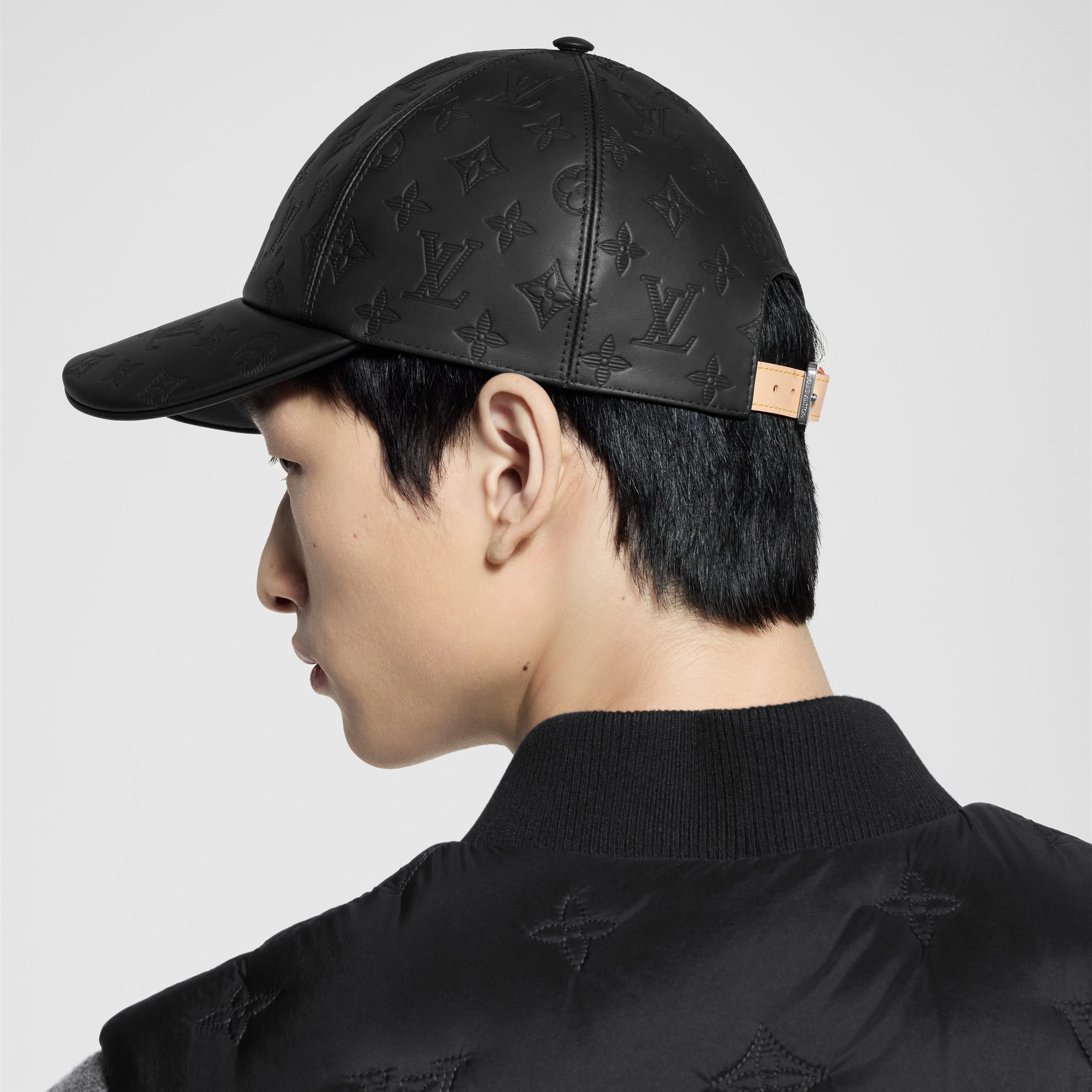 Mũ Lưỡi Trai Họa Tiết Monogram Shadow . in Đồ Nam