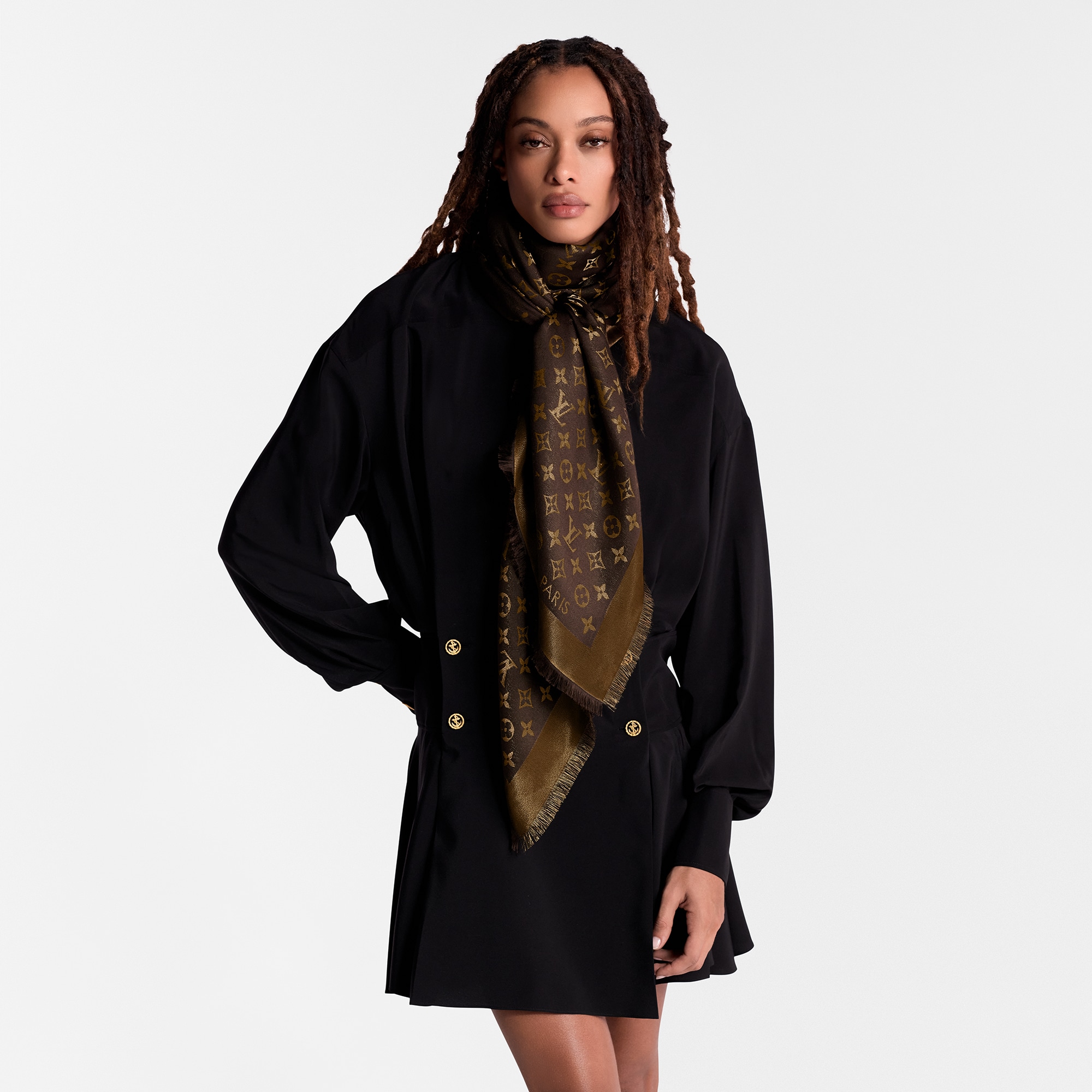 Khăn Choàng Monogram Shine . in Đồ Nữ