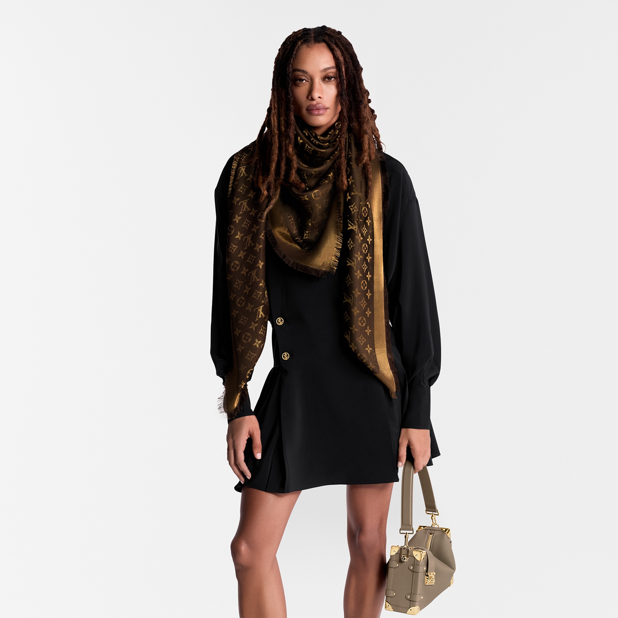 Khăn Choàng Monogram Shine . in Đồ Nữ