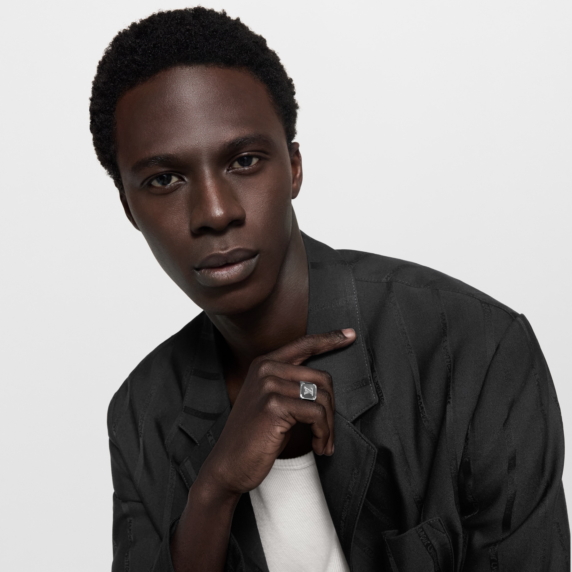 Nhẫn Monogram Signet . in Đồ Nam