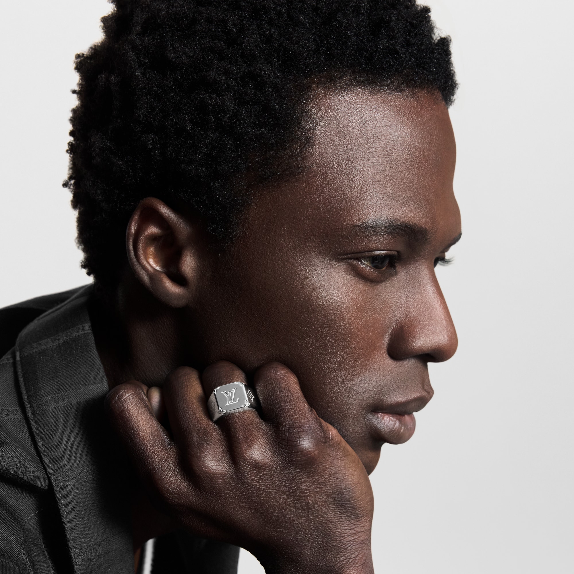 Nhẫn Monogram Signet . in Đồ Nam