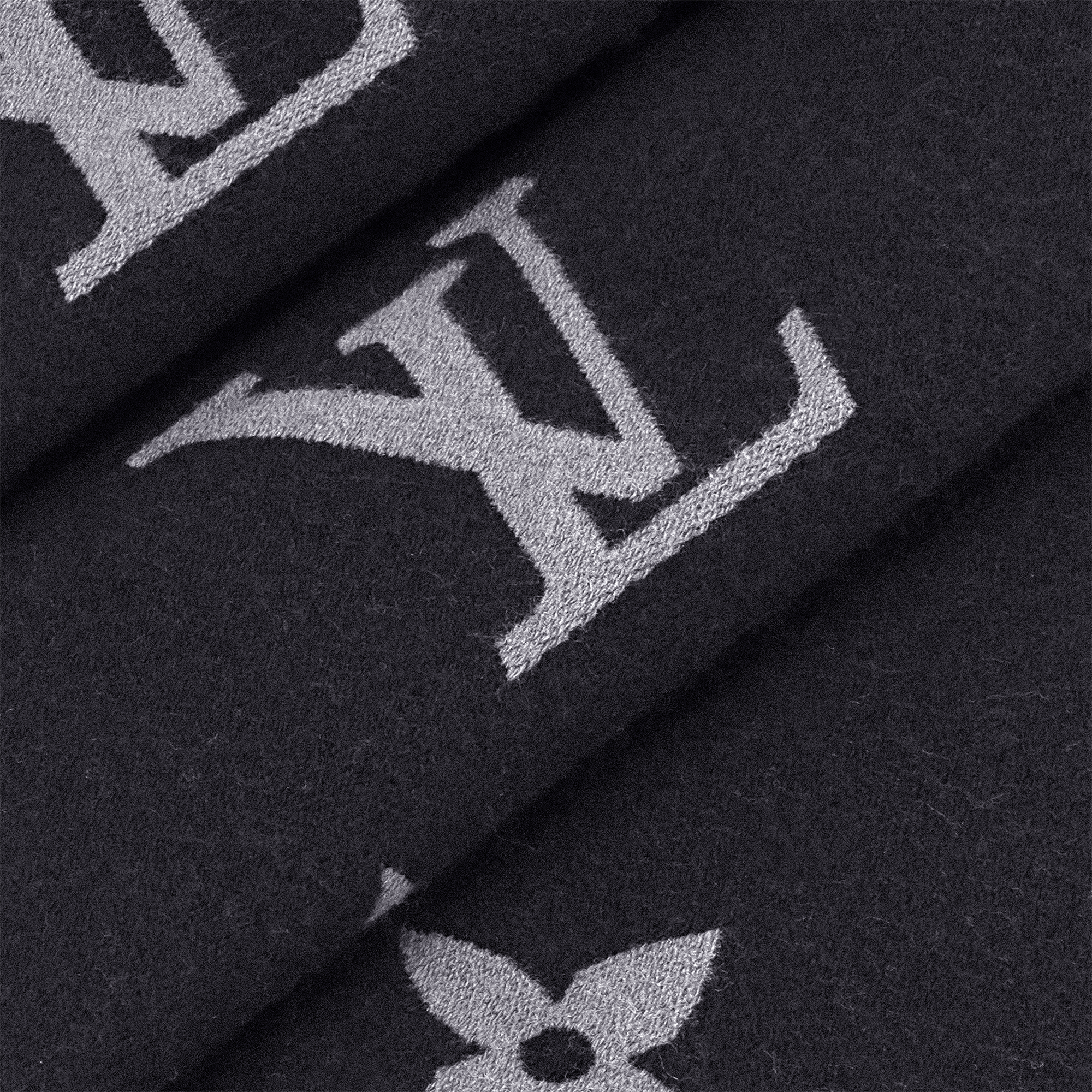 Khăn Quàng Monogram Vivienne . in Đồ Nam