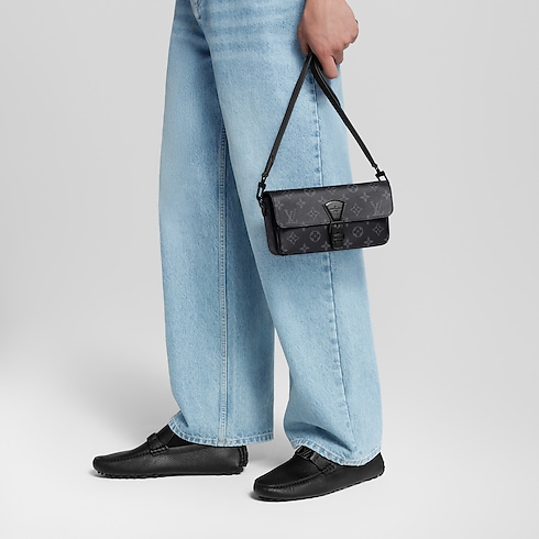 Túi Montsouris Monogram Eclipse in Đồ Nam's Túi ví đa năng và Phụ kiện bằng da Túi mini collections by Louis Vuitton (Thu phóng sản phẩm)