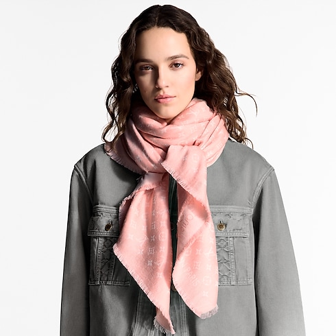 Khăn Choàng My Daily Denim . in Đồ Nữ's Phụ kiện Khăn choàng collections by Louis Vuitton (Thu phóng sản phẩm)