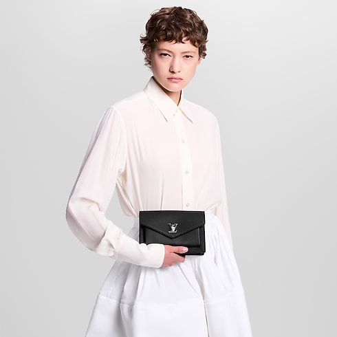 Túi Mylockme Chain Pochette Lockme in Đồ Nữ's Túi ví đa năng và Phụ kiện bằng da Tất cả Túi ví đa năng và Phụ kiện bằng da collections by Louis Vuitton (Thu phóng sản phẩm)