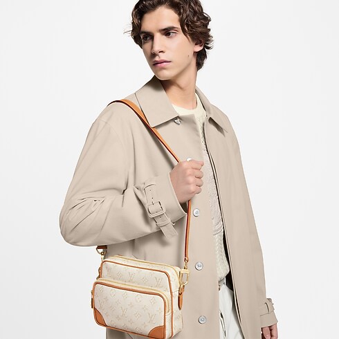 Túi Nil Monogram khác in Túi và Phụ kiện bằng da's Túi xách nữ Túi mới nhất collections by Louis Vuitton (Thu phóng sản phẩm)