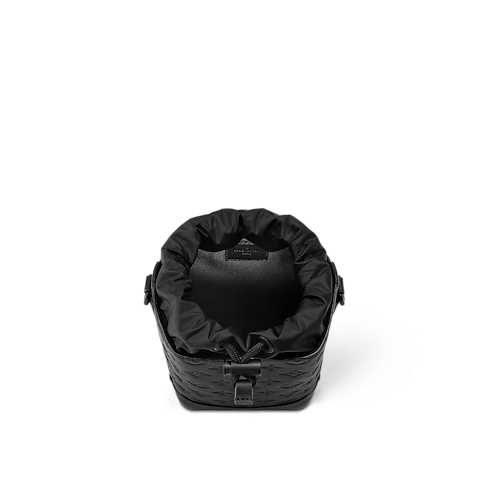 Túi Đeo Chéo Noe Monogram Shadow Leather in Đồ Nam's Túi All Collections collections by Louis Vuitton (Thu phóng sản phẩm)