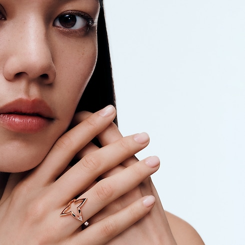 Nhẫn Ombre Blossom in Trang sức's Danh mục sản phẩm Nhẫn collections by Louis Vuitton (Thu phóng sản phẩm)