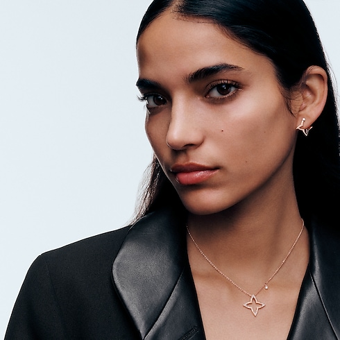 Vòng Cổ Ombre Blossom in Trang sức's Danh mục sản phẩm Vòng cổ và Mặt dây chuyền collections by Louis Vuitton (Thu phóng sản phẩm)