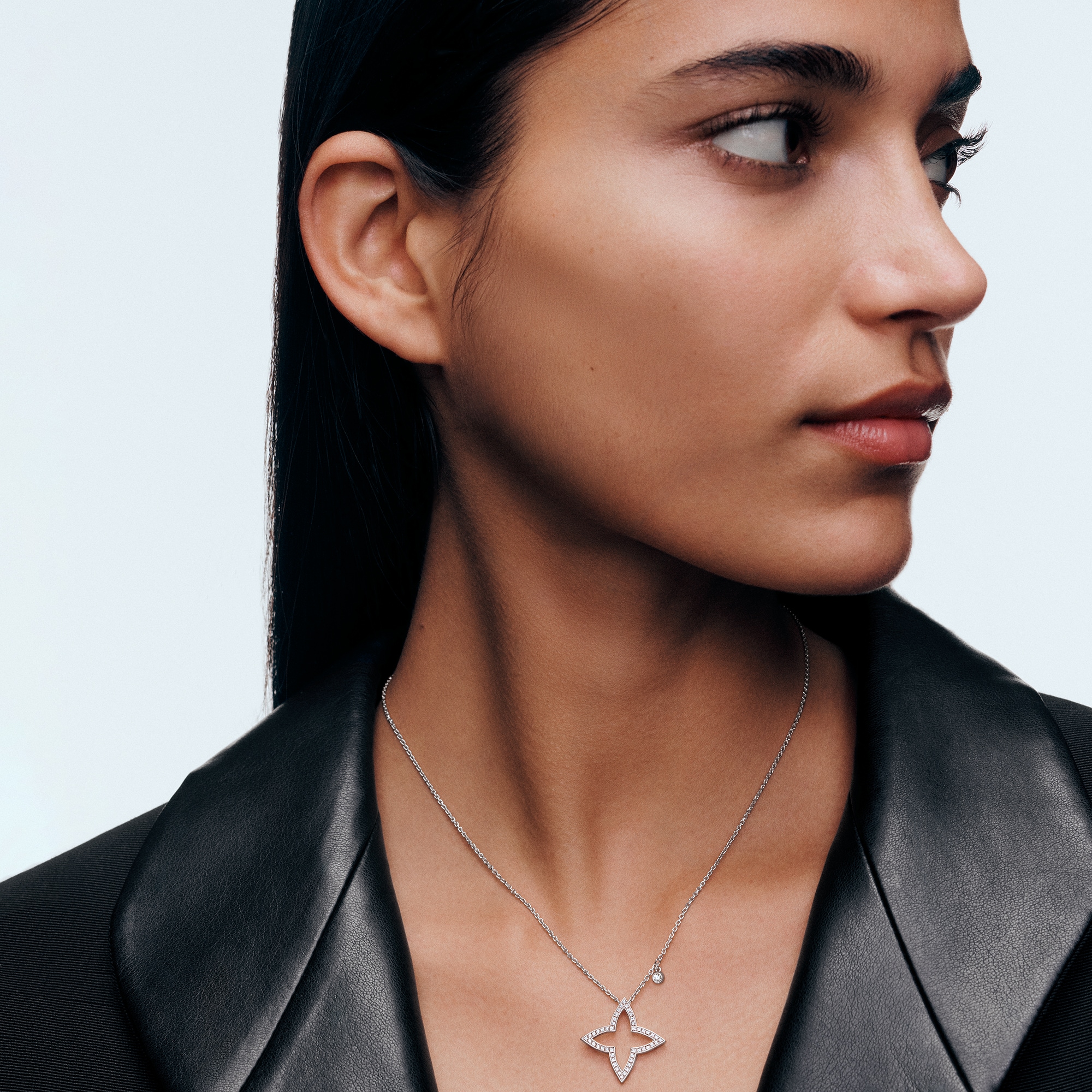 Vòng Cổ Ombre Blossom  in Trang sức