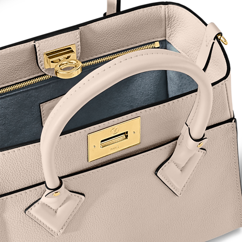 Túi On My Side PM Túi da chất lượng cao in Đồ Nữ's Túi Tất cả Túi collections by Louis Vuitton (Thu phóng sản phẩm)