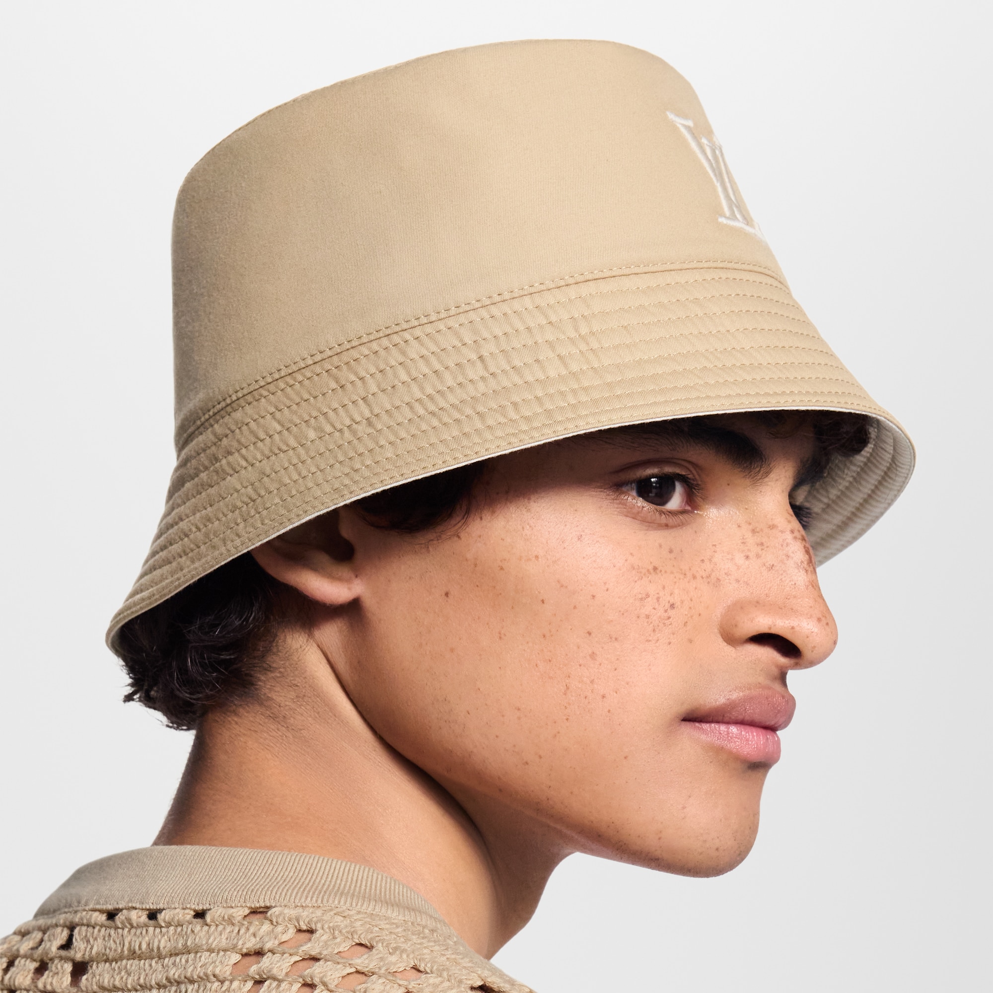 Mũ Only LV Bucket . in Đồ Nam